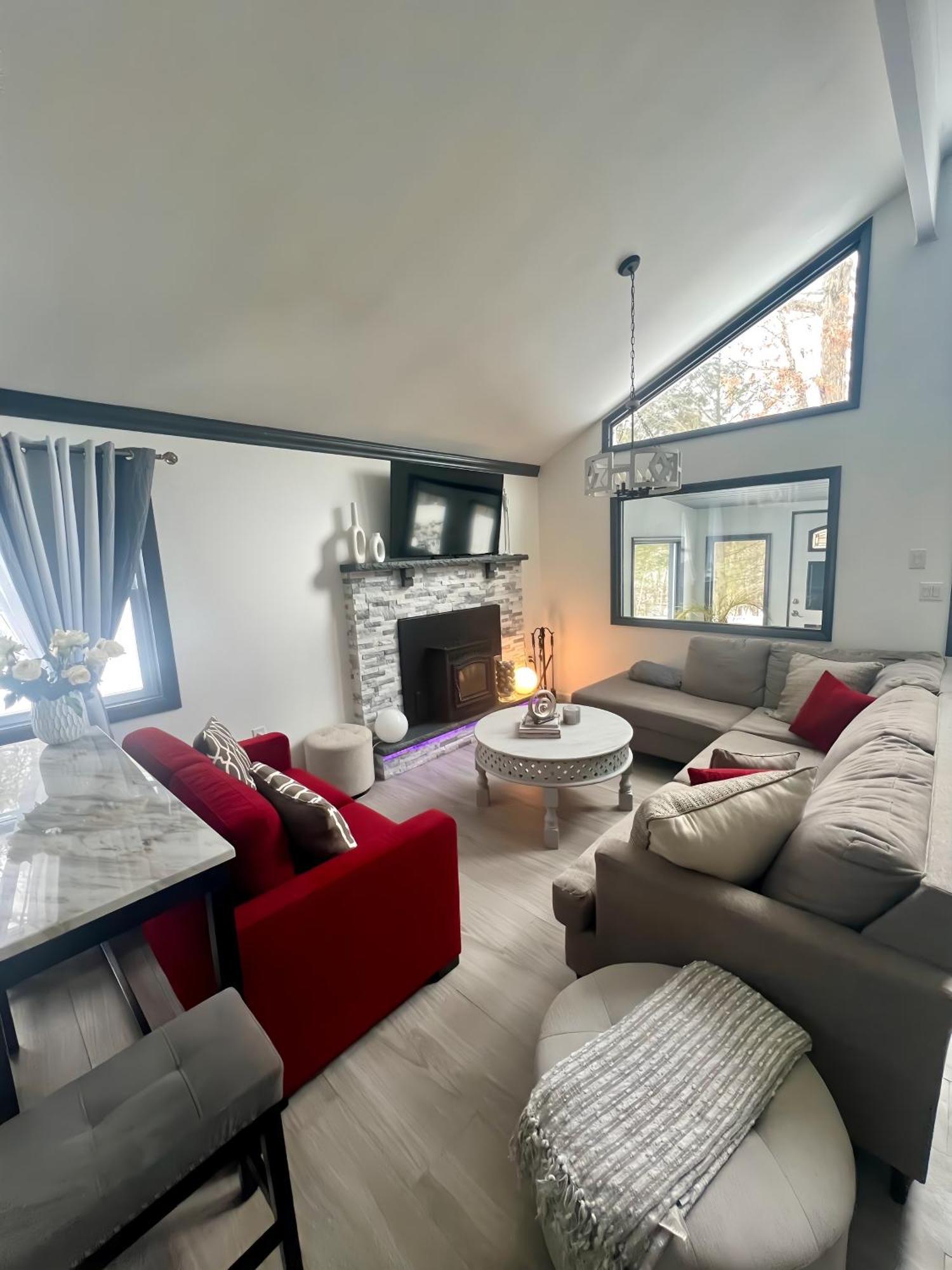 Amazing Poconos House . Sauna/Hot Tub/Private Pool East Stroudsburg Buitenkant foto